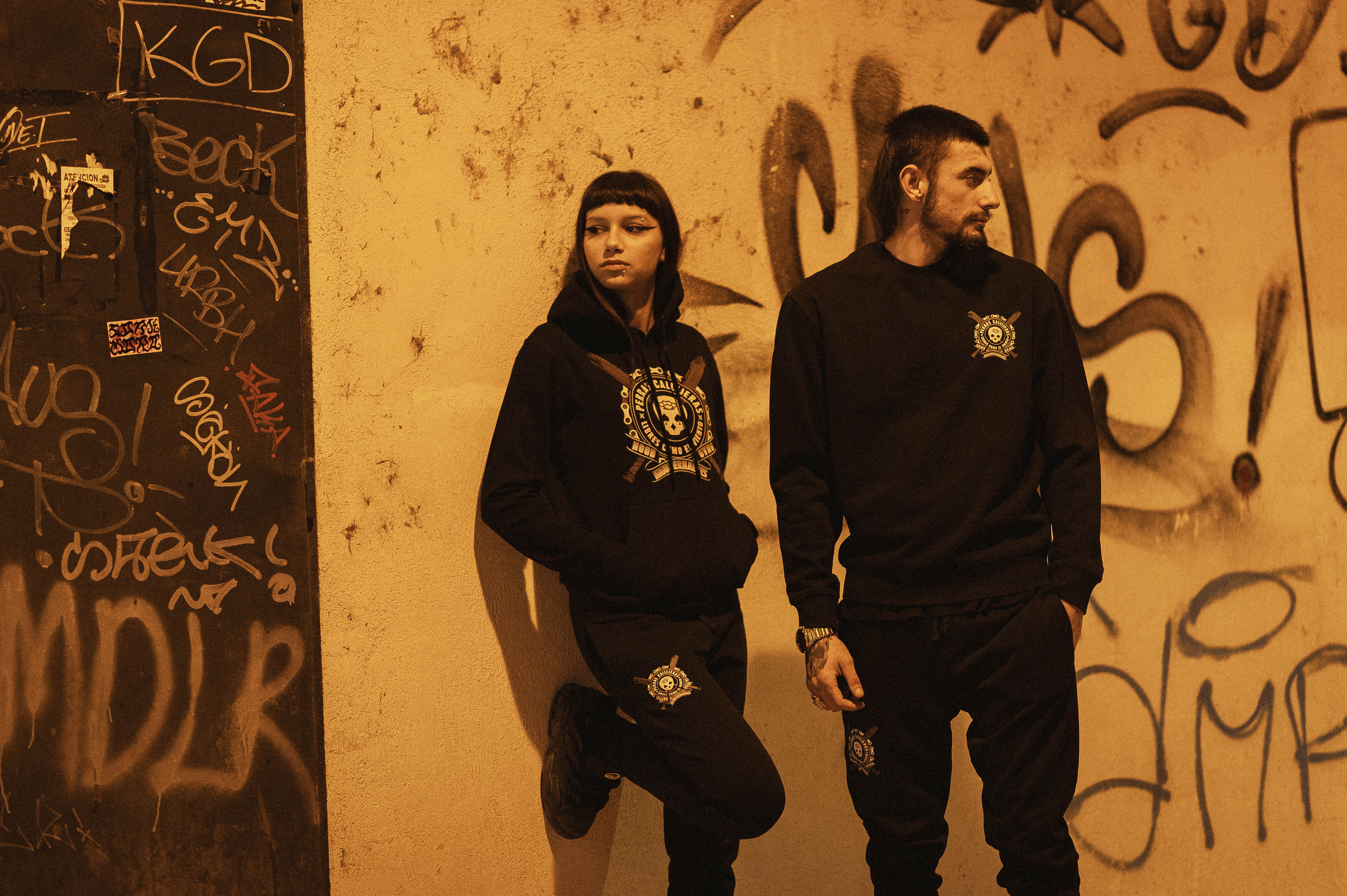 Crewneck HOOD - Image 5